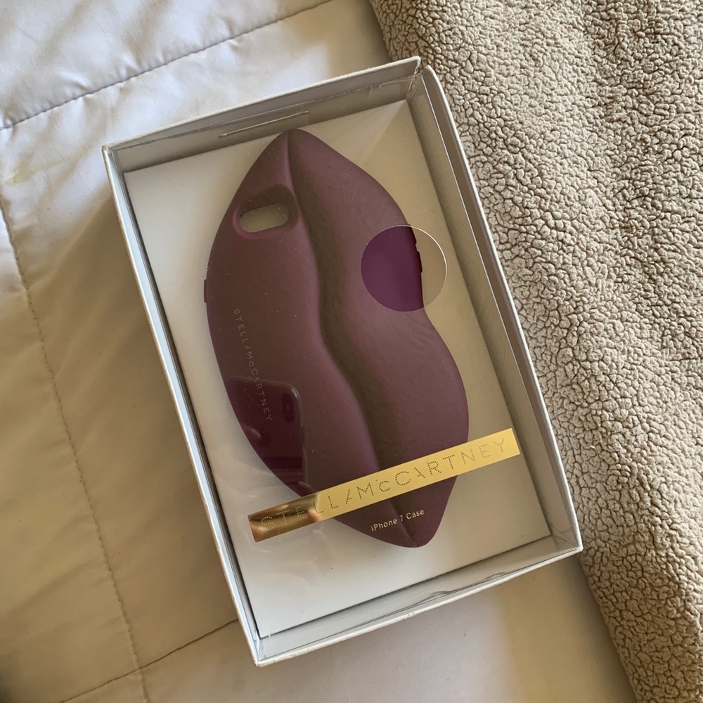 Stella McCartney lips iPhone 7 case